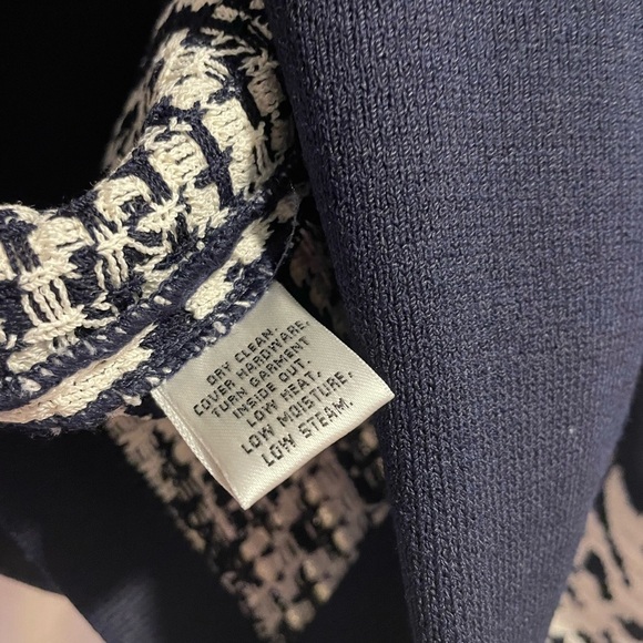 St John knit jacket women’s size 8 - Picture 4 of 6